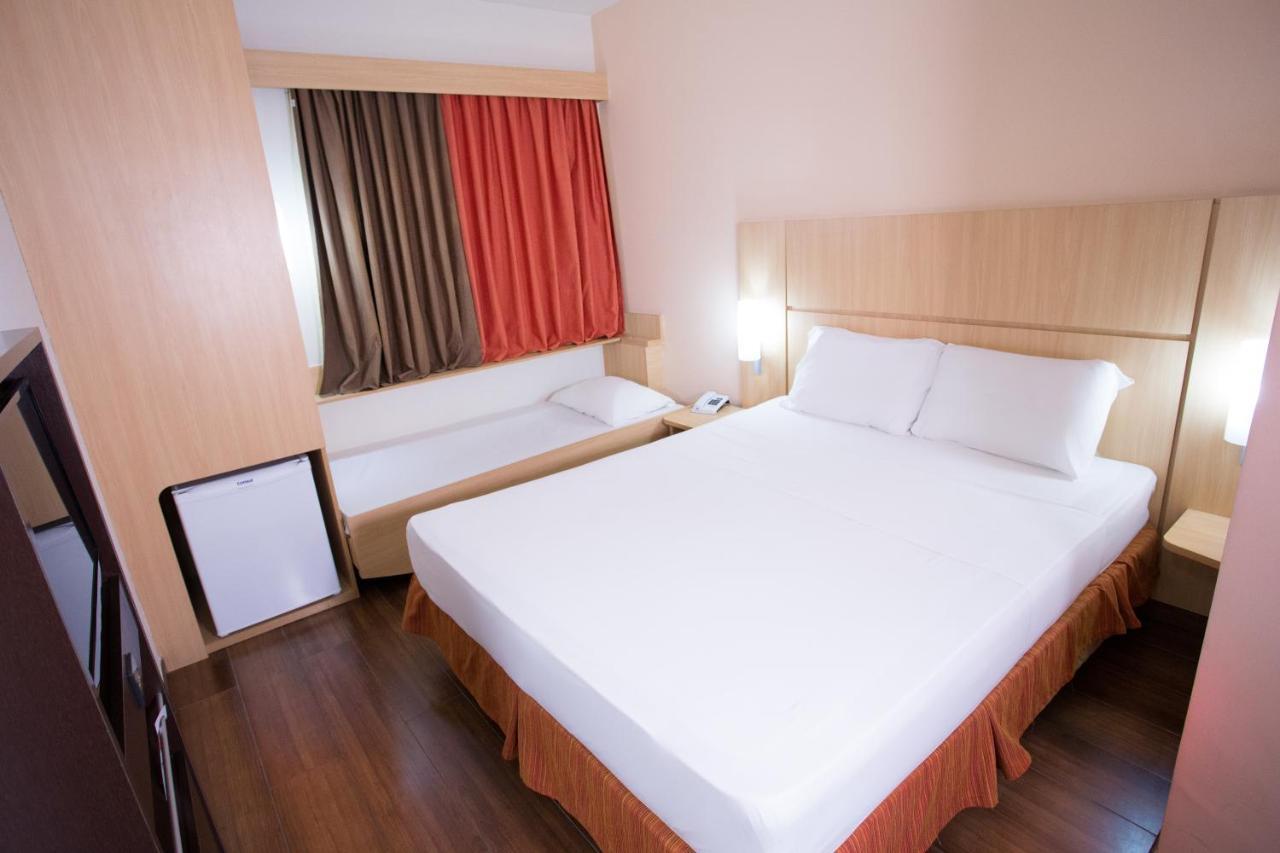 Ibis Feira De Santana Hotell Exteriör bild