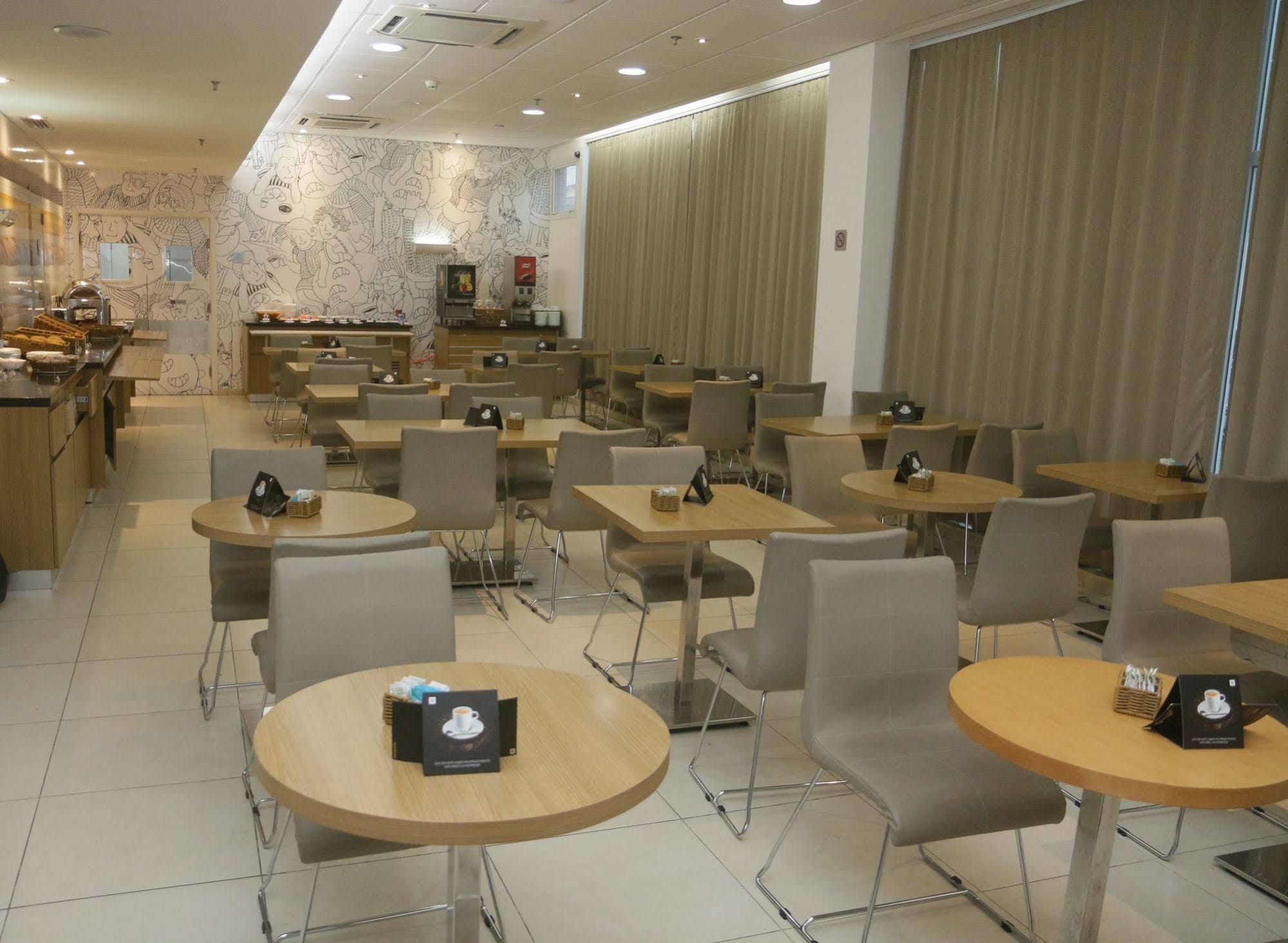 Ibis Feira De Santana Hotell Exteriör bild