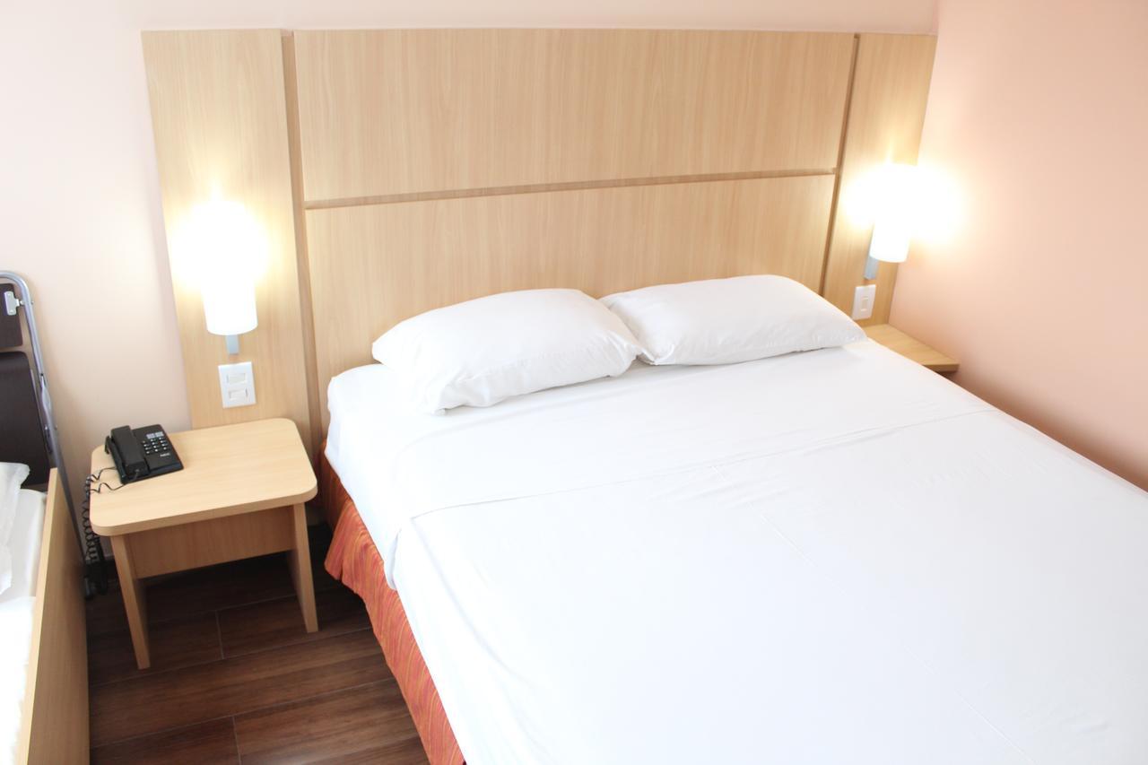 Ibis Feira De Santana Hotell Exteriör bild